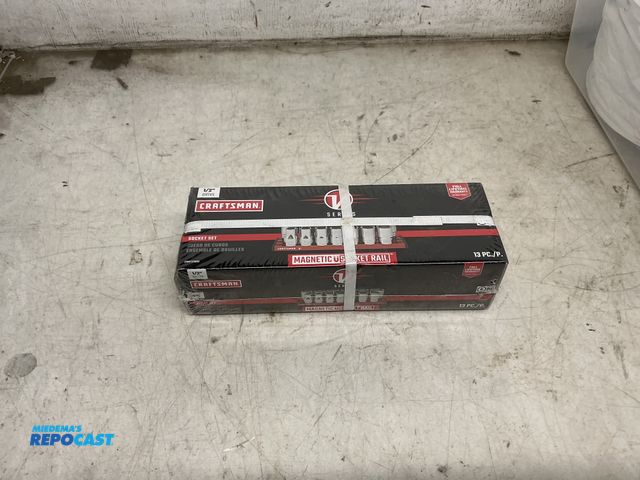 Lot 2-23081 - CRAFTSMAN V-Series 1/2-in Drive Metric Shallow Socket Set 13 -Pieces Item #4141296 | Model #CMMT1758...