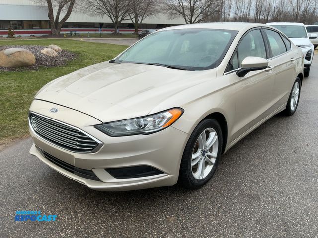 Lot 2-43621 - 2018 Ford Fusion SE Sedan FWD