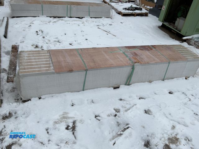 Lot 2-19272 - Skid lot of white wooden boards approximately 9‘ x 3“