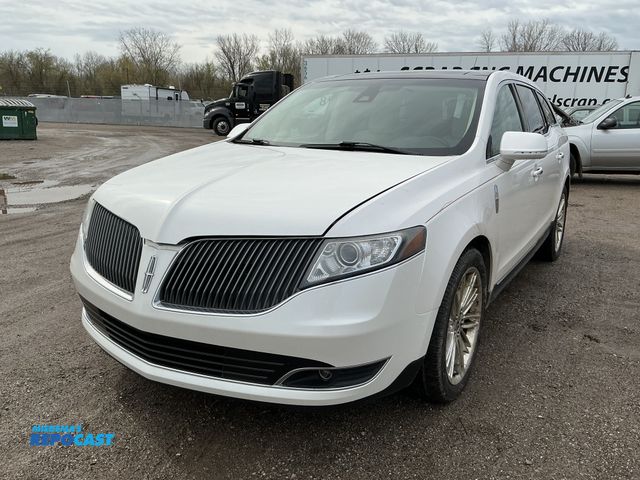 Lot 2-93031 - 2014 Lincoln MKT 3.5L with EcoBoost SUV AWD