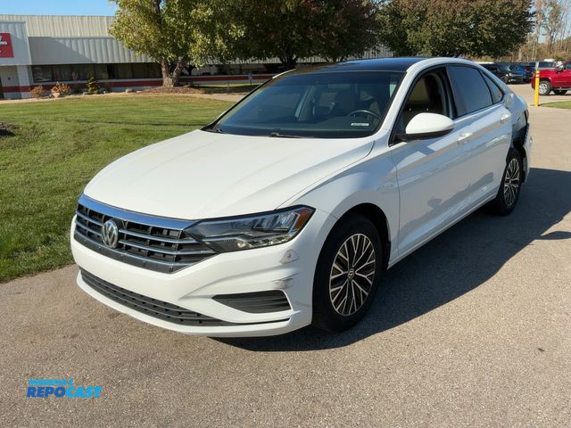 Repocast.com - Lot 2-45204 - 2019 Volkswagen Jetta 1.4T SE Sedan FWD