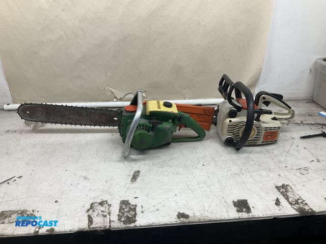 Lot 2-67080 - Stihl 009L 14 " chain saw M/N 21511546, John Deere 0012 16" chainsaw M/N 86480012