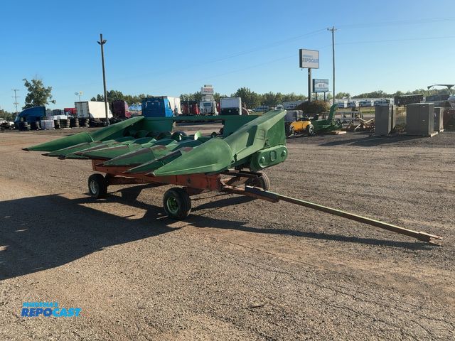 Lot 2-30952 - John Deere 643 6-Row Corn Head with Running Gear Cart, 30" Row Spacing, Oil Bath, S/N: 520962, Elect...