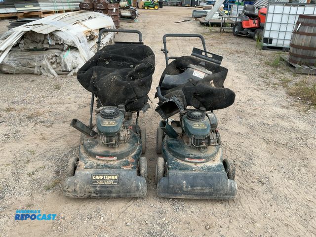 Lot 2-79644 - (2) Craftsman Yard Vacuums. Vacuum/chipper/shredder/blower.