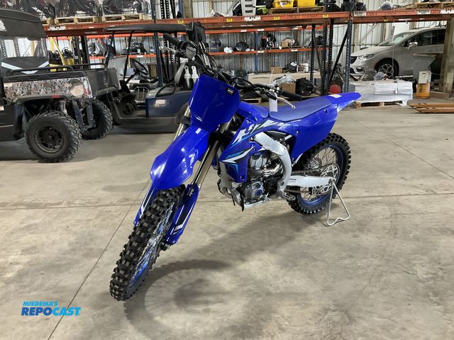 Lot 2-30393 - 2026 Yamaha YZ250F GYTR Dirt Bike
