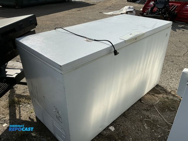Lot 2-33683 - Aluminum Commercial Freezer Large white ,sears