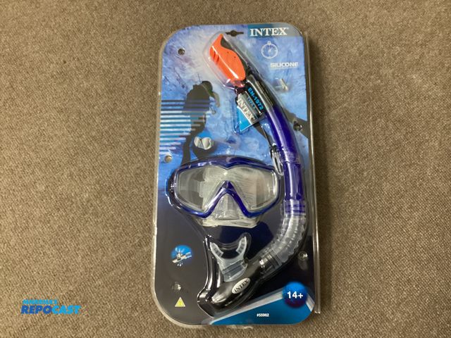 Lot 2-76421 - New Intex Silicone snorkel and mask set. For 14+. Comfortable silicon mouthpiece with integrated pur...
