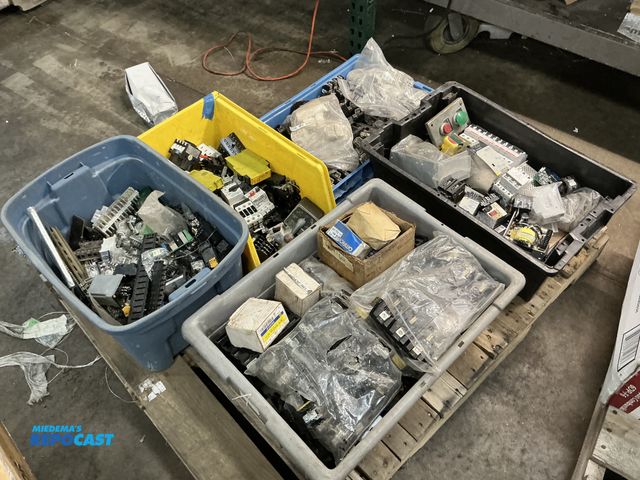 Lot 2-93540 - skid of misc industrial electrical components