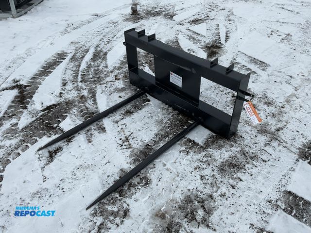 Lot 2-42208 - New JCT Bale Spear Skid Steer Attachment, Universal Quick Attach, Has Two Spears that Stick Out Appr...