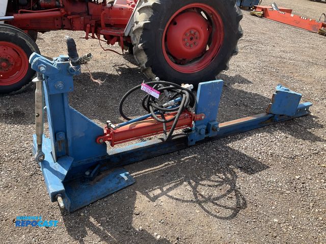 Lot 2-20123 - Heavy duty three point log splitter, 26” max log length, has hydraulic valve with hoses, 9’ 5” long ...