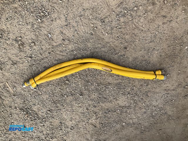 Lot 2-62775 - 3 pieces of 3/4" gas hose