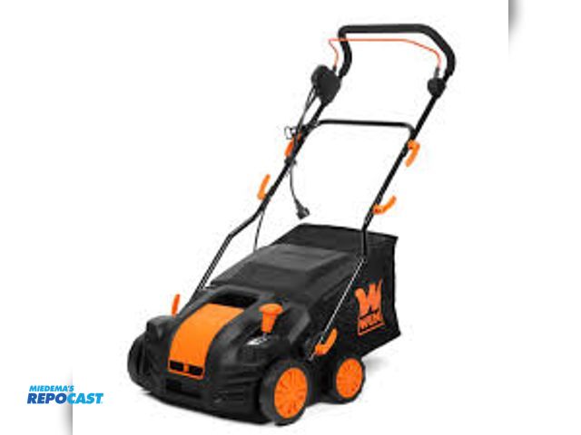 Lot 2-27744 - WEN 16-Inch 15-Amp 2-in-1 Electric Dethatcher and Scarifier (Model DT1516).