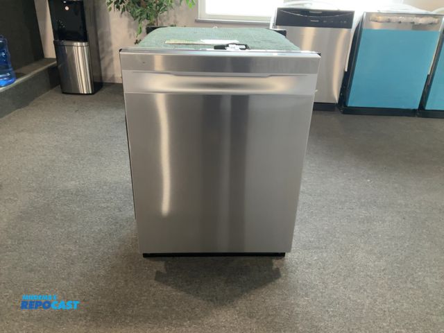 Lot 2-60985 - Scratch & Dent Electric Free Standing Frigidaire  FDHP4336AS Dishwasher