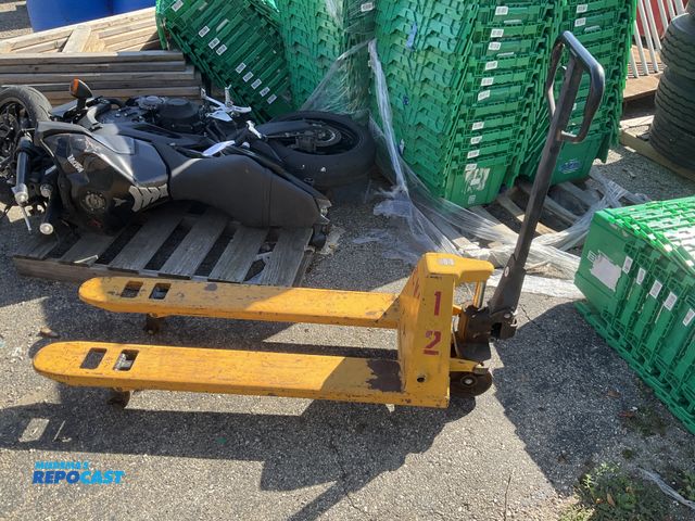 Lot 2-67889 - E-Z Lift pallet jack with 5500LB capacity 48” forks 20.5” fork width doesn’t go down