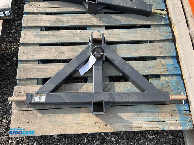 Lot 2-10977 - New Wolverine TQH-26-02C Trailer Receiver Hitch Adapter 3-Point