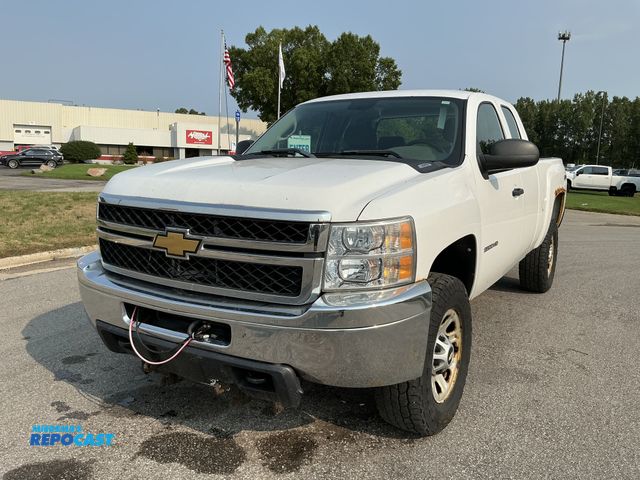 Lot 2-16325 - 2012 Chevrolet Silverado 2500 LS Extended Cab Standard Box Pickup Truck 4x4