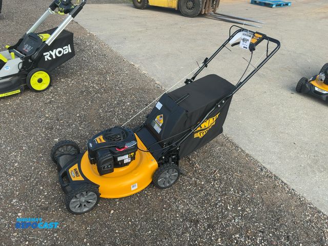 Lot 2-20975 - Dewalt 21" Self-Propelled Lawn Mower