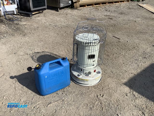 Lot 2-91161 - DuraHeat Kerosene Heater DH2304S 23,800 BTU/hour w/ blue kerosene fuel tank (has some in it)