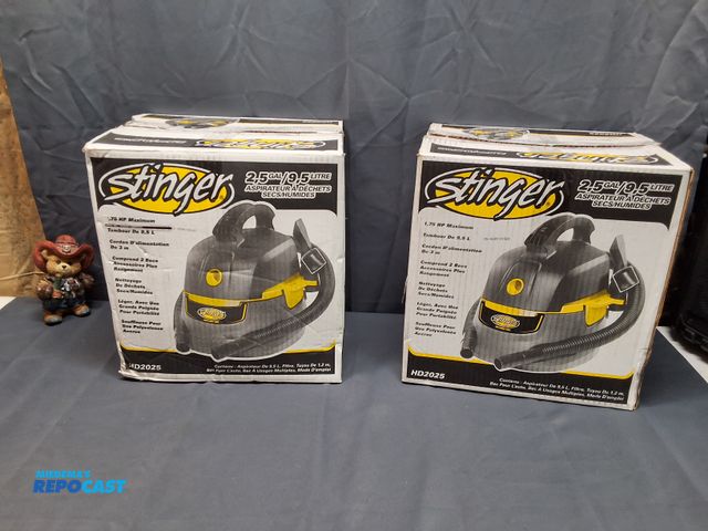 Lot 2-10652 - (2) 2.5 GAL STINGER WET/DRY VACUUMS, WORKS
