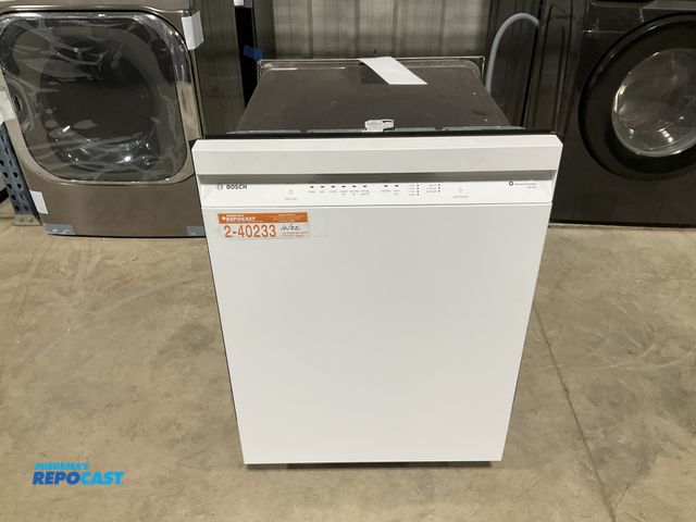 Lot 2-40233 - Scratch & Dent Bosch SHE41CM2N/29 100 Series Front Control Smart Built-In Stainless Steel Tub