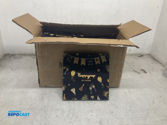 Lot 2-94725 - Box of 28 sets of Happypop Gift Series Socks