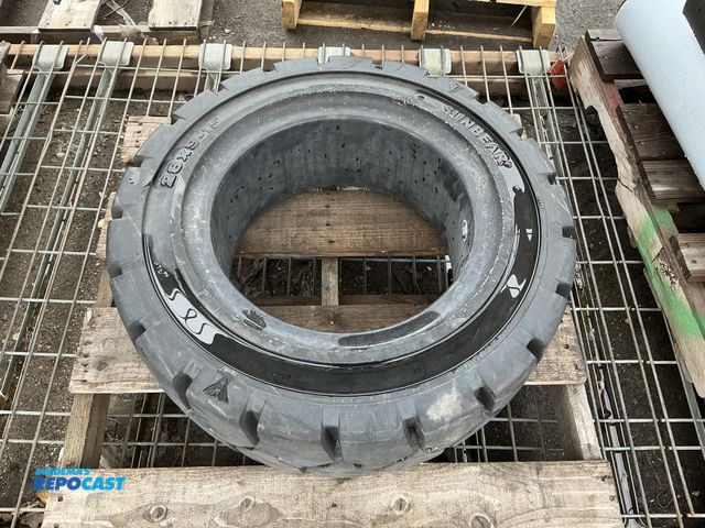 Lot 2-14904 - Sunbear 28x9-15 Tires - premium economy, two-stage solid resilient tires designed for forklifts