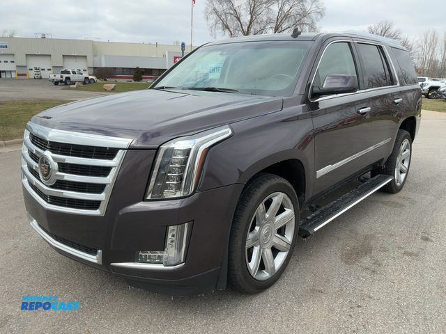 Lot 2-43652 - 2015 Cadillac Escalade Premium SUV 4x4