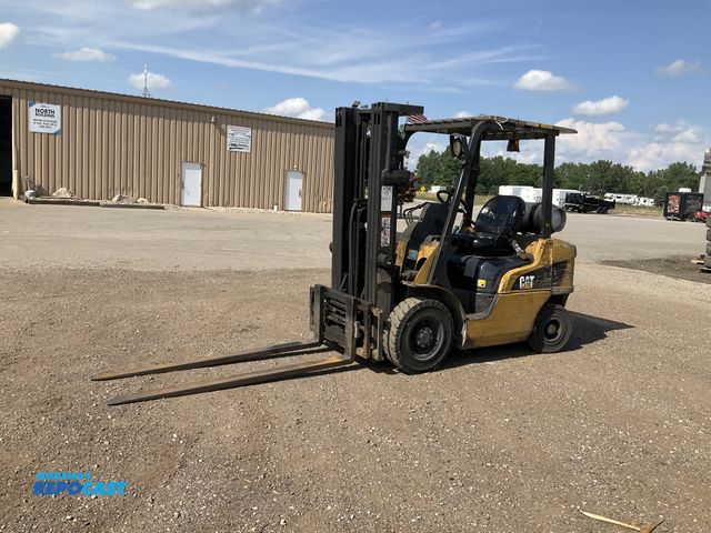 Lot 2-44290 - Caterpillar 2P5000 Forklift