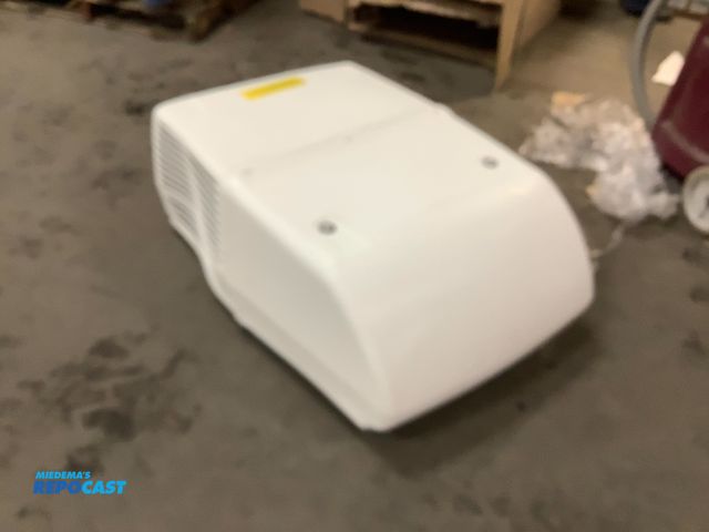 Lot 2-19334 - Coleman Mack 38204-066 RV Rooftop AC Unit Serial Number 250120641