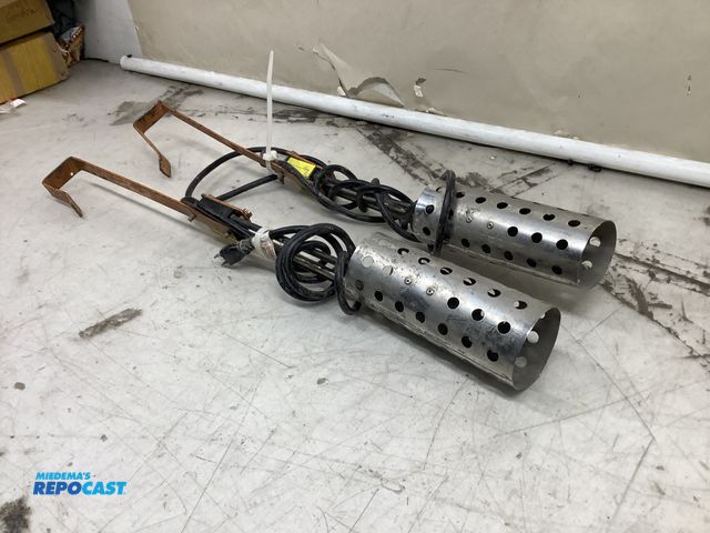 Lot 2-67519 - Bucket water heaters