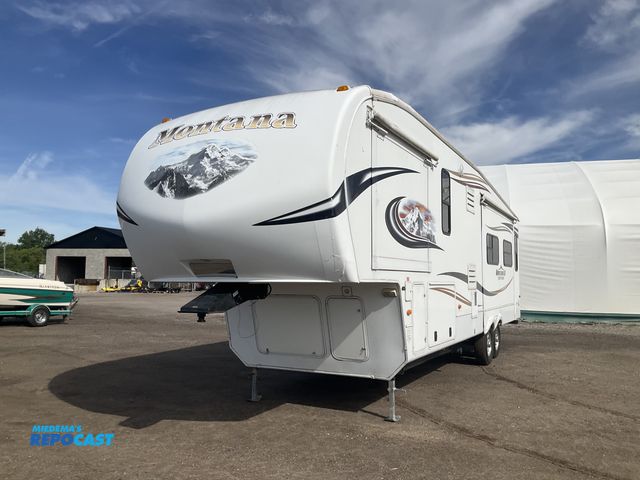 Repocast.com - Lot 2-11222 - 2011 Mountaineer Montana 326RLT 5th Wheel ...