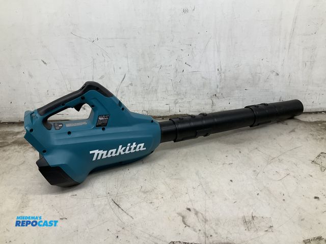 Lot 2-35518 - Makita XBU02-Z Twin Battery Blower