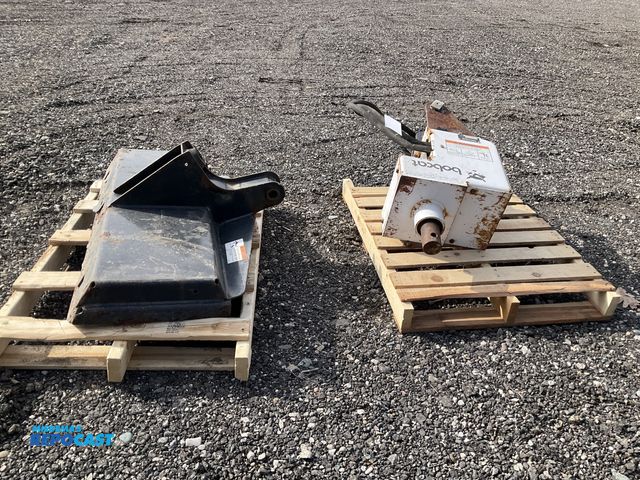 Lot 2-91563 - Bobcat 12 Auger Quick Attach Hydraulic Powered
