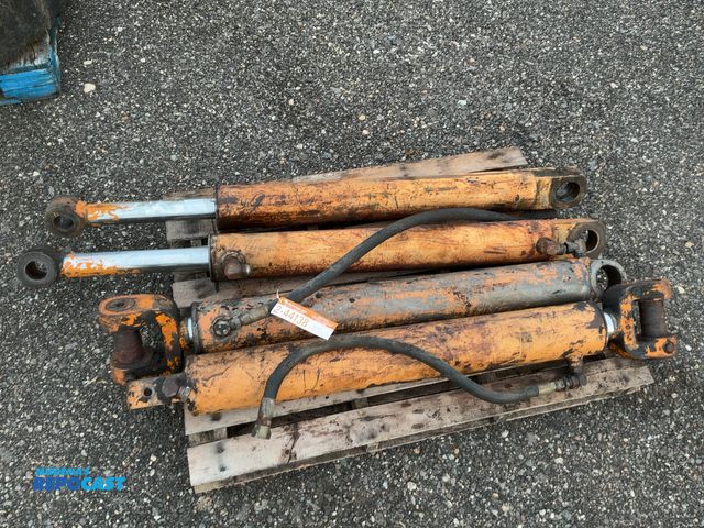 Lot 2-44138 - (4) Used Hydraulic Cylinders off a Case W24C Wheel Loader, for the loader
