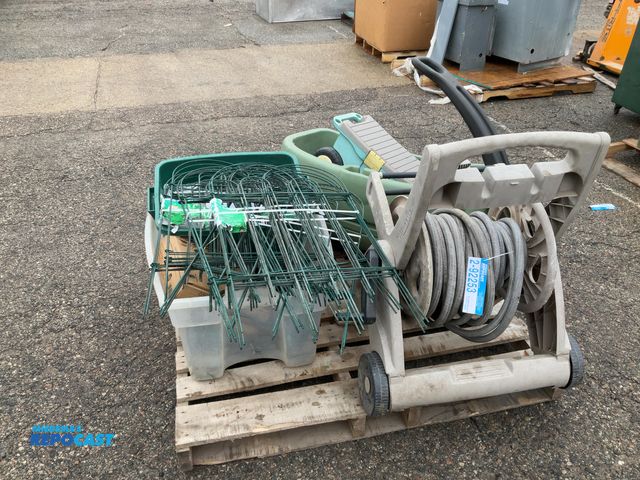 Lot 2-92253 - Miscellaneous  Five new garden fence sections 32“ x 10‘ (50 feet total), in step two seater wagon, s...