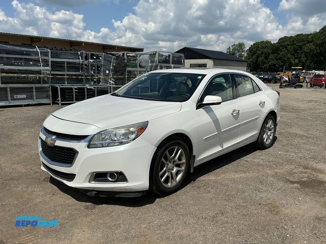 Lot 2-30252 - 2015 Chevrolet Malibu 1LT Sedan FWD