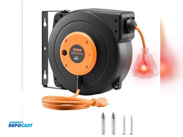 Lot 2-95097 - VEVOR retractable extension cord reel model ZX-ZD70 orange