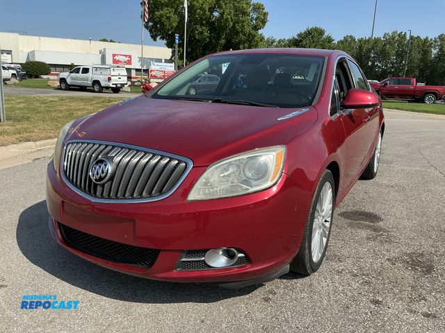 Lot 2-95907 - 2013 Buick Verano Sedan FWD