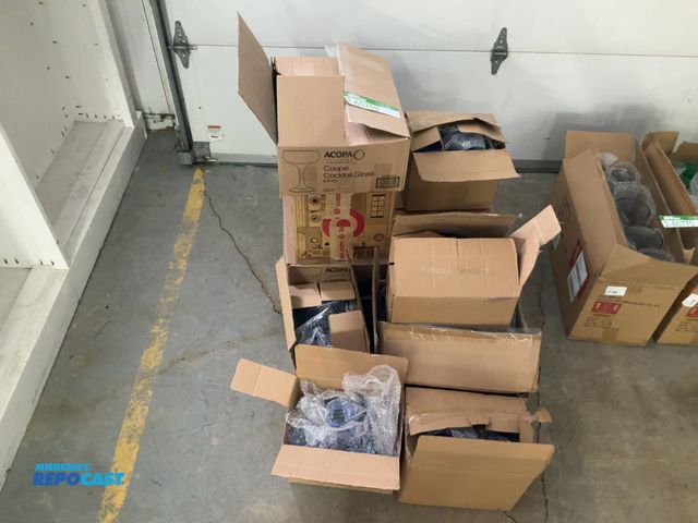 Lot 2-60759 - 50+ Glass Blue Cups