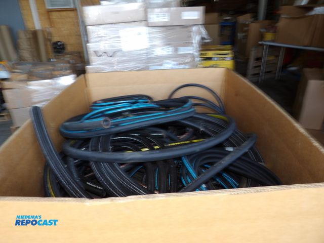 Lot 2-53925 - New Pallet load of assorted hydraulic
hoses, Various Sizes applications and Psi all new overstock
