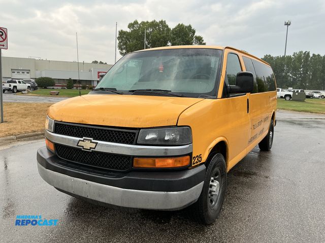 Lot 2-18004 - 2014 Chevrolet Express 2500 Cargo Van RWD