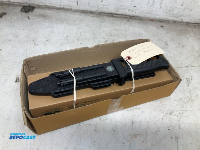 Lot 2-33884 - Woodland creek ultimate survival tool knife #00IHE0