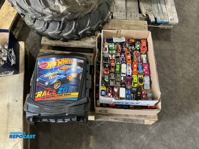Lot 2-93335 - Lot of  various types of hot wheel cars and hot wheels carrying case.