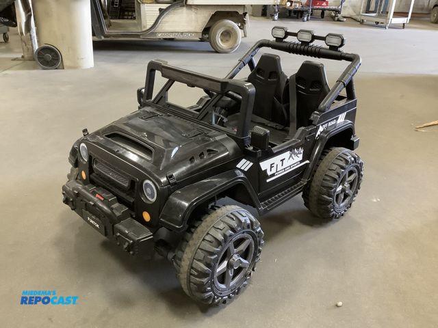 Lot 2-34832 - Funtok Off Road Electric Power Wheels