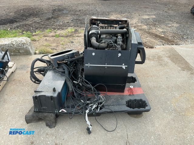 Lot 2-11766 - Thermo King TriPac Evolution APU, 2-cylinder Diesel Engine, Missing Cover and other parts