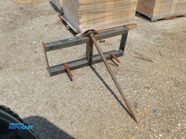 Lot 2-45771 - Hay fork attachment Quick Attach (DOBSON)