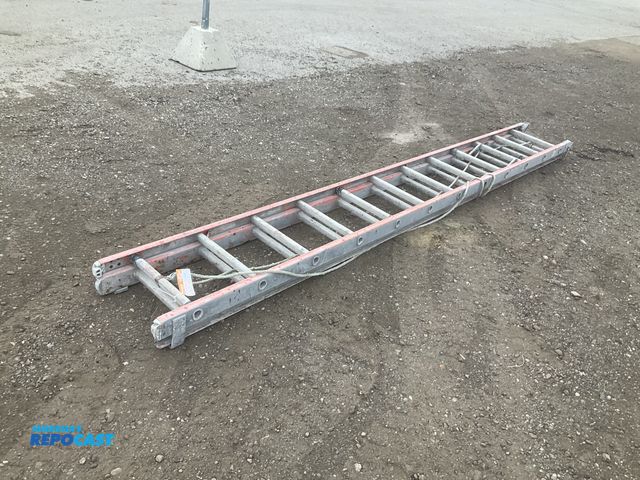 Lot 2-43714 - Louisville 24’ fiberglass extension ladder model FE3224, used