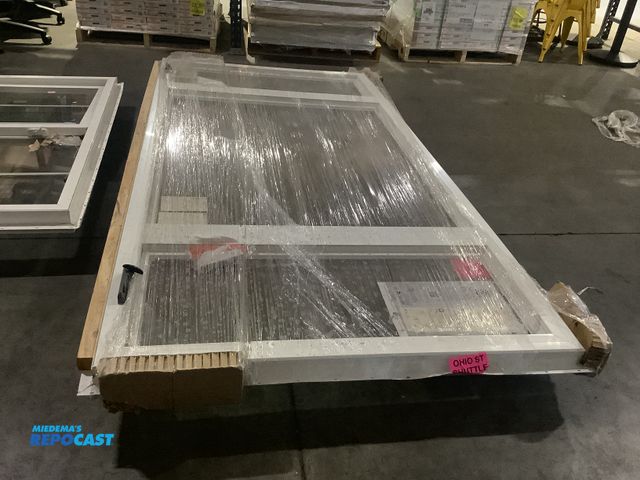 Lot 2-68558 - Sierra Pacific Window measuring 7’10” x 3’10”
