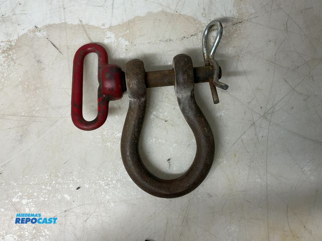 Lot 2-33076 - Farm tractor and implement heavy duty Clovis with 3/4” pin