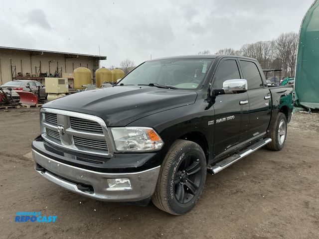 Lot 2-41495 - 2012 Dodge Ram 1500 SLT Crew Cab 4WD Crew Cab Standard Box Pickup Truck 4x4
